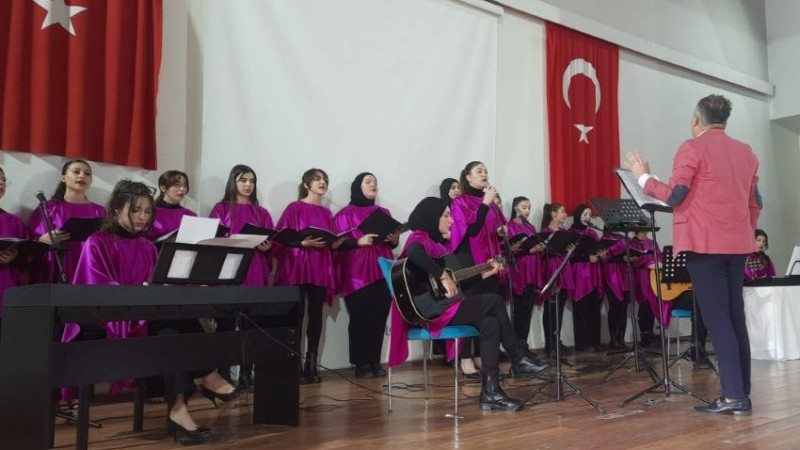 MALTEPE KIZ MESLEK’TE KADINLAR GÜNÜ KUTLAMASI
