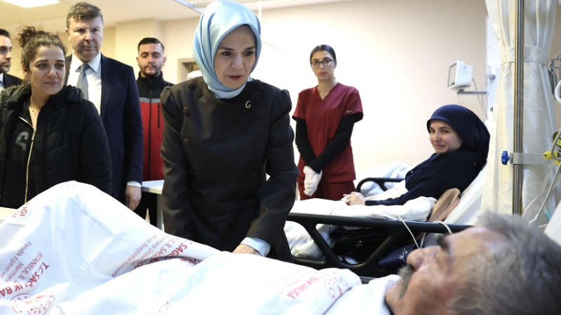  Göktaş  yaralanan' yaşlıları ziyaret etti 
