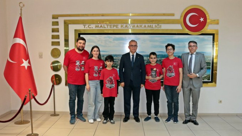 TİRYAKİ’DEN DRAGON ROBOTİCS EKİBİNE TEBRİK