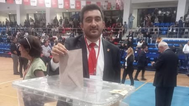 CHP MALTEPE’DE OTLU YENİDEN BAŞKAN