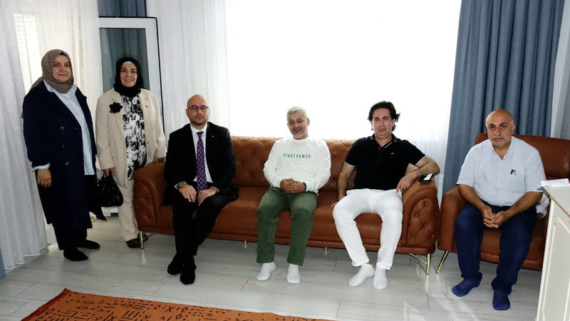 AK Parti Maltepe’den 15 Temmuz gazisine vefa ziyareti