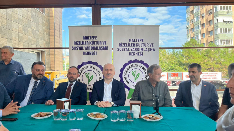 Karaismailoğlu’ndan Maltepe’de Rizeli hemşerileriyle buluştu