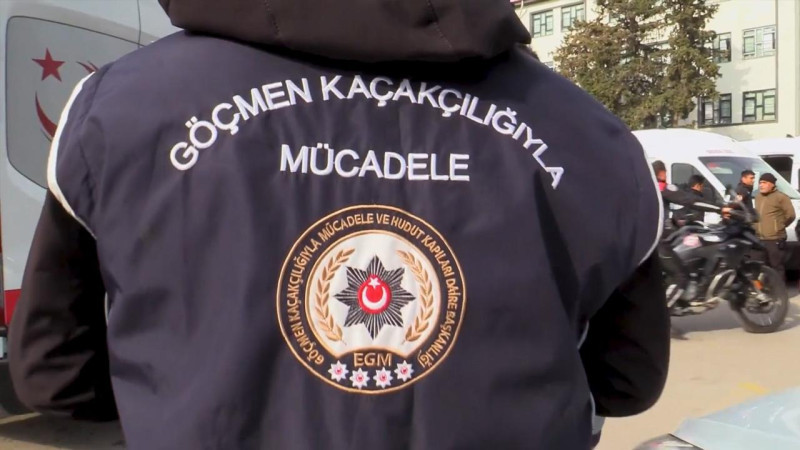 Göçmen kaçakçıları kıskıvrak