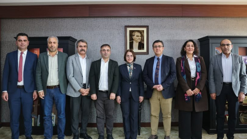 Köymen’den DEM heyetine VİP ev sahipliği