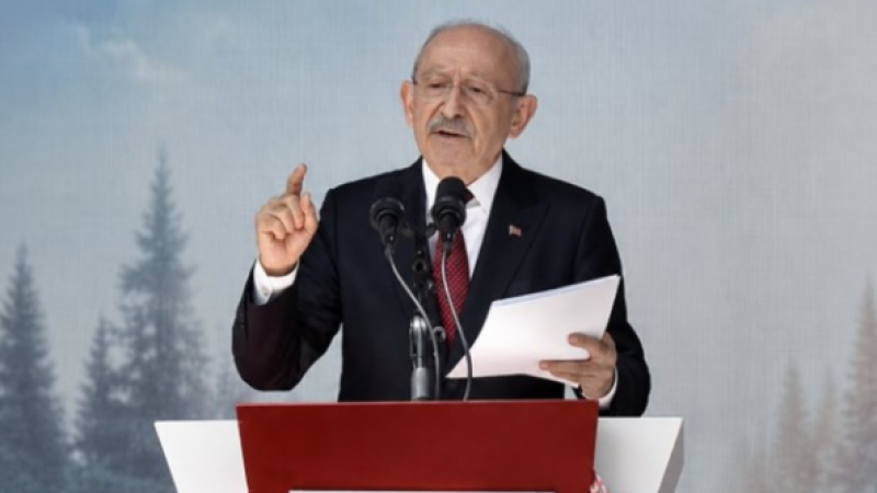 Özel’e ağır sözler
