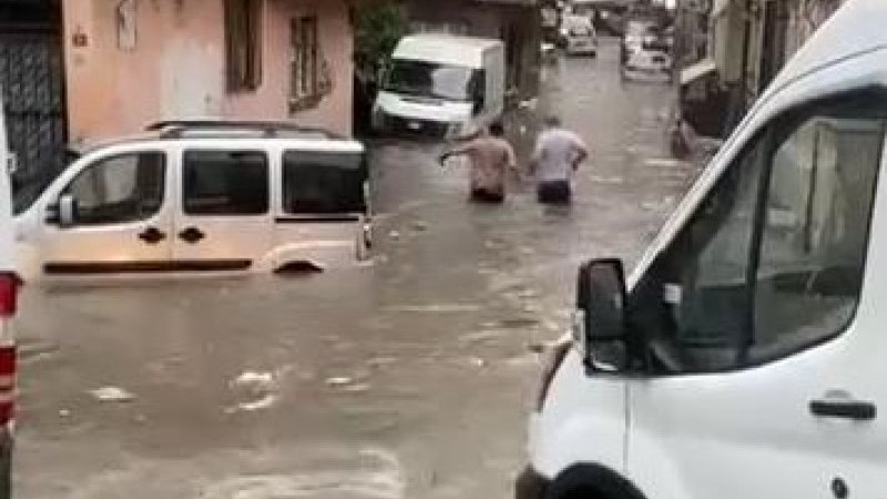 SAĞANAK YAĞIŞ HAYATI FELÇ ETTİ